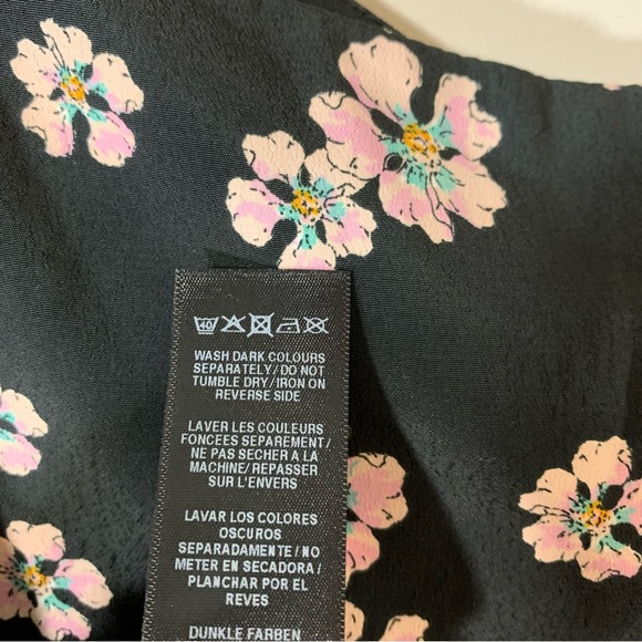 2/$35 ASOS Sweetheart Neckline Floral Peasant Blouse - Picture 11 of 12